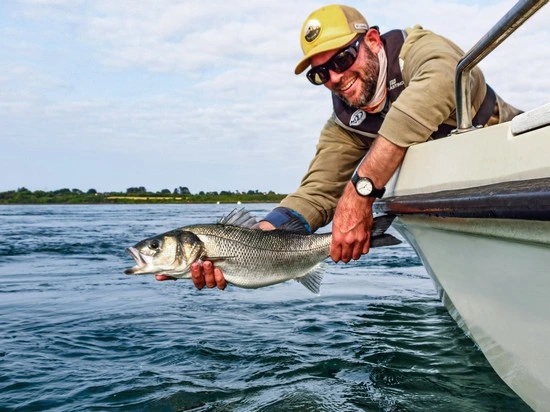 Gavin Lebreton guide de pêche Morbihan Bretagne