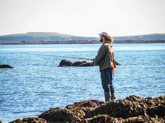 Gavin Lebreton guide de pêche du bord au leurre, Morbihan Bretagne